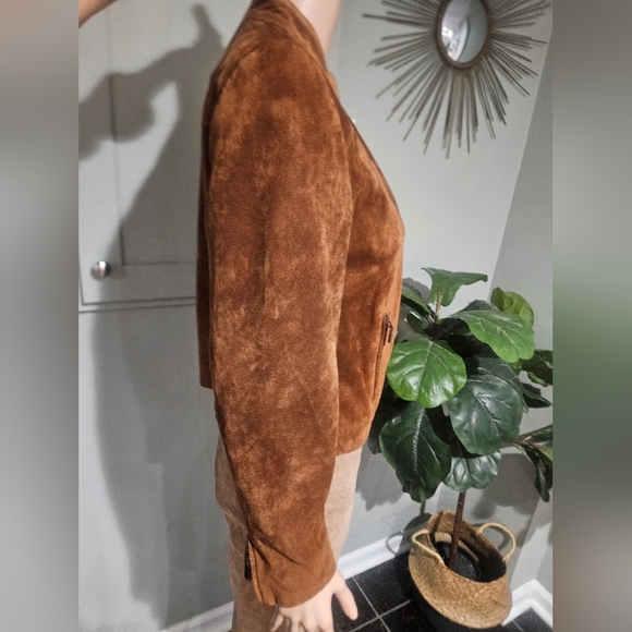 Vintage Valerie Stevens Suede Leather Jacket. Rich Brown. Size MP — 100% Leather - Picture 14 of 16